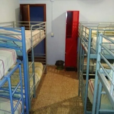 Residencia Backpackers Hostel