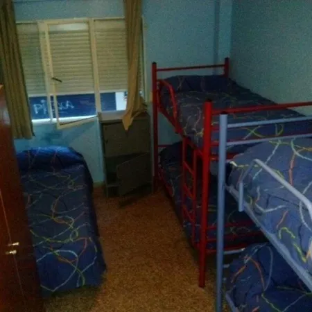 Residencia Backpackers Hostel